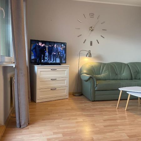 Wolin-Travel Apartament Dom Przy Parku เมียนซิดดรอแย ภายนอก รูปภาพ