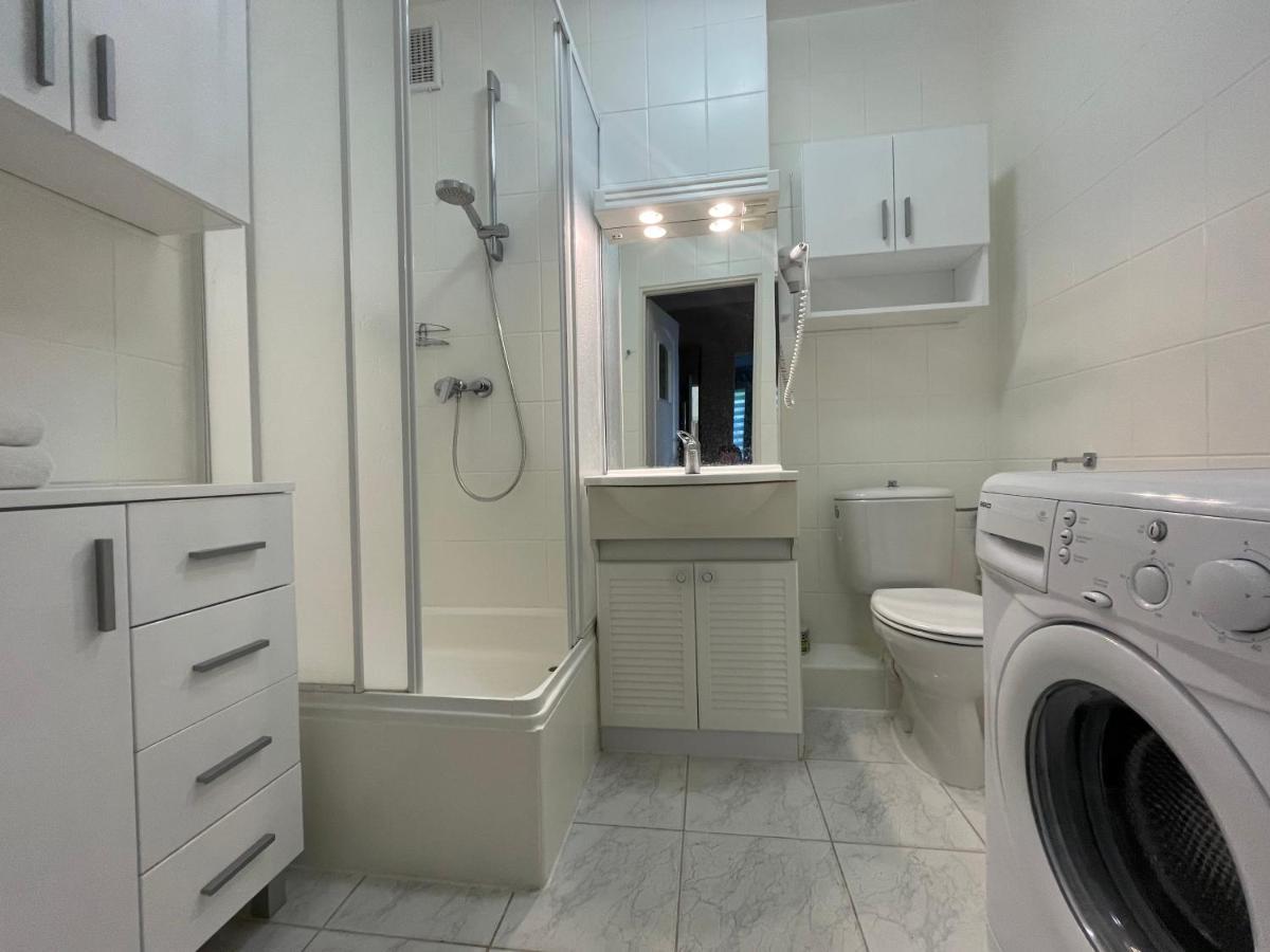Wolin-Travel Apartament Dom Przy Parku เมียนซิดดรอแย ภายนอก รูปภาพ
