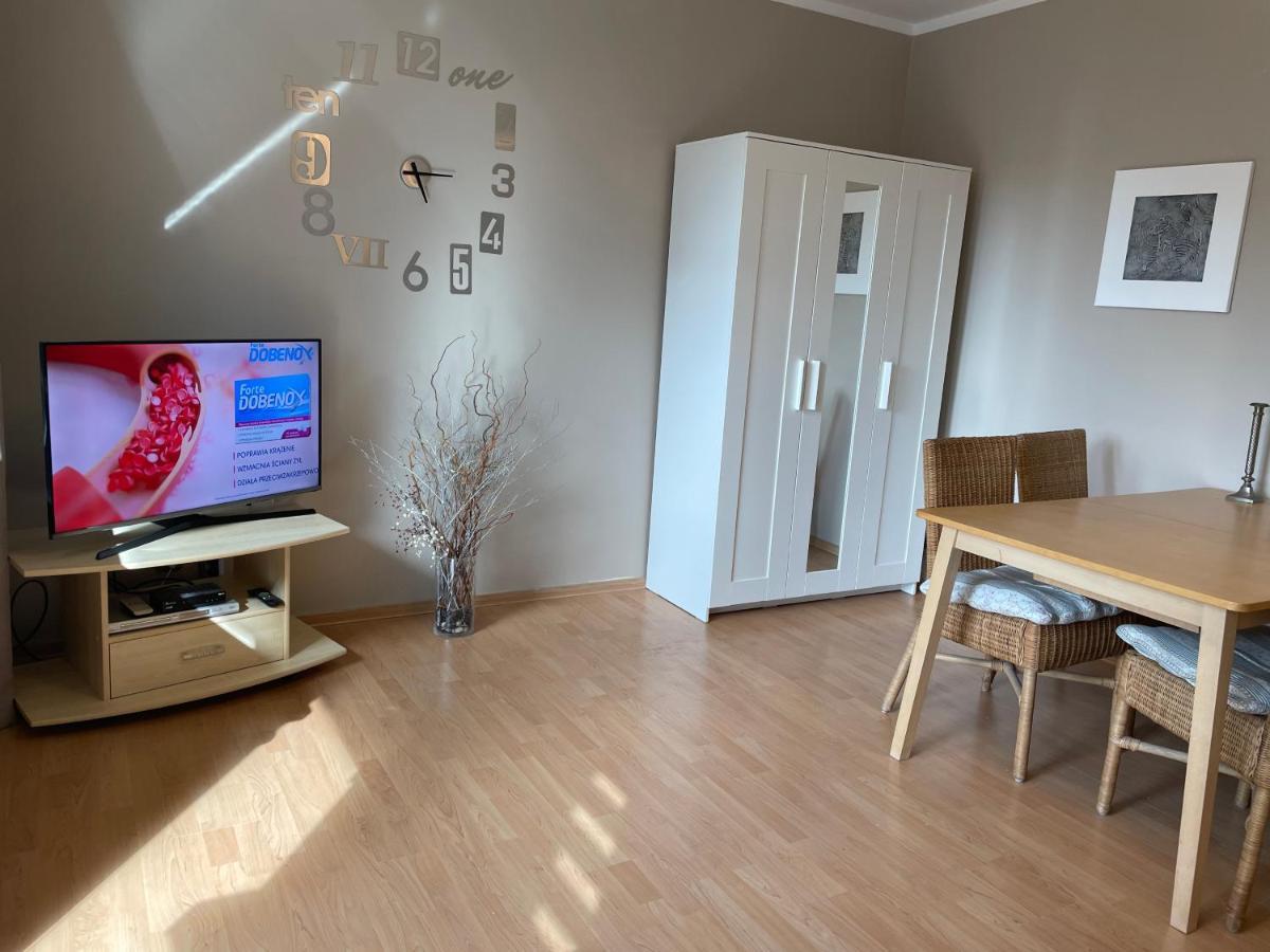 Wolin-Travel Apartament Dom Przy Parku เมียนซิดดรอแย ภายนอก รูปภาพ