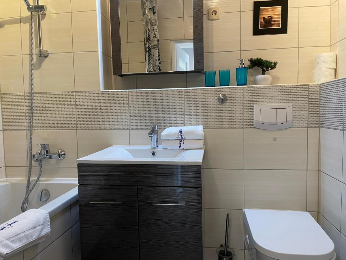 Wolin-Travel Apartament Dom Przy Parku เมียนซิดดรอแย ภายนอก รูปภาพ