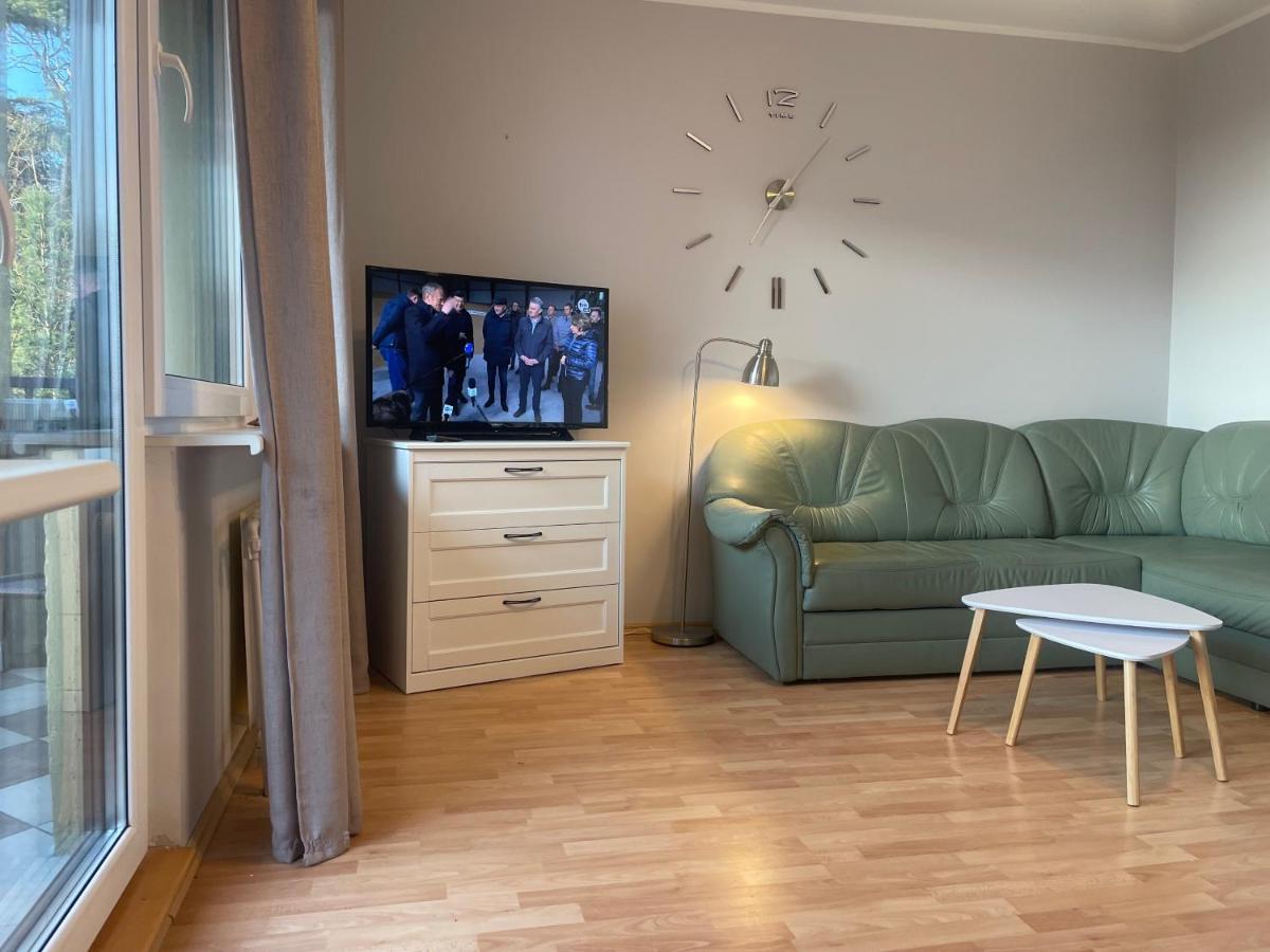 Wolin-Travel Apartament Dom Przy Parku เมียนซิดดรอแย ภายนอก รูปภาพ