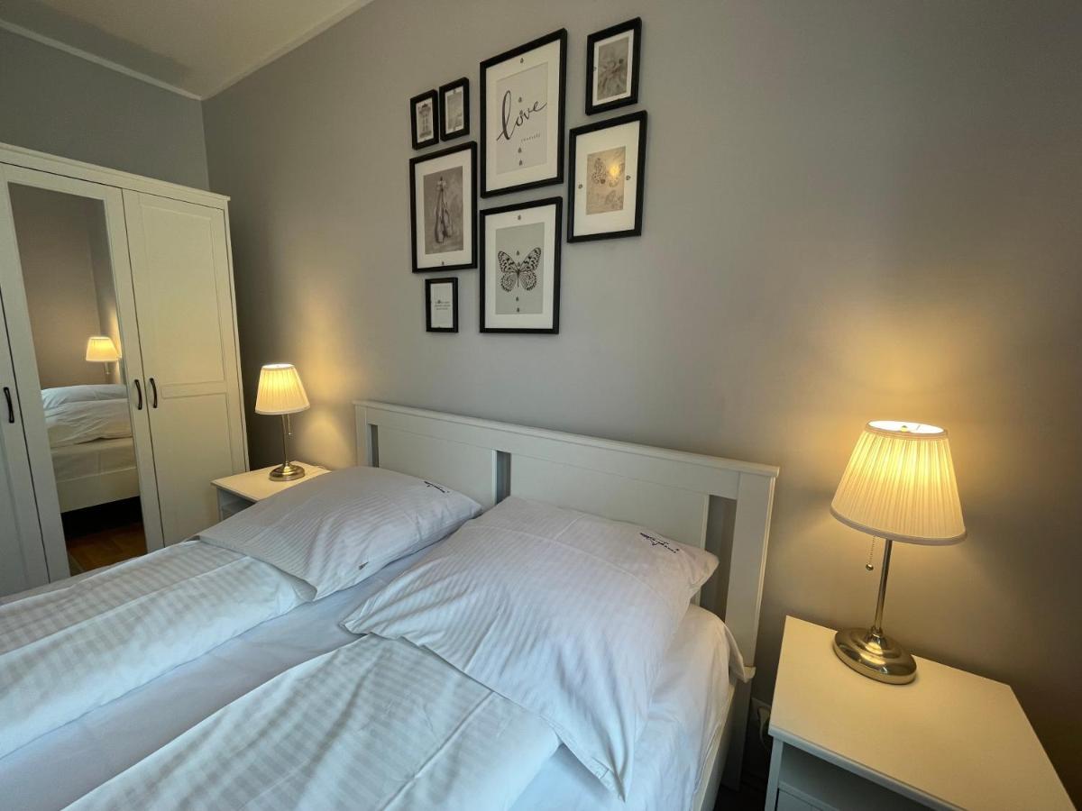 Wolin-Travel Apartament Dom Przy Parku เมียนซิดดรอแย ภายนอก รูปภาพ