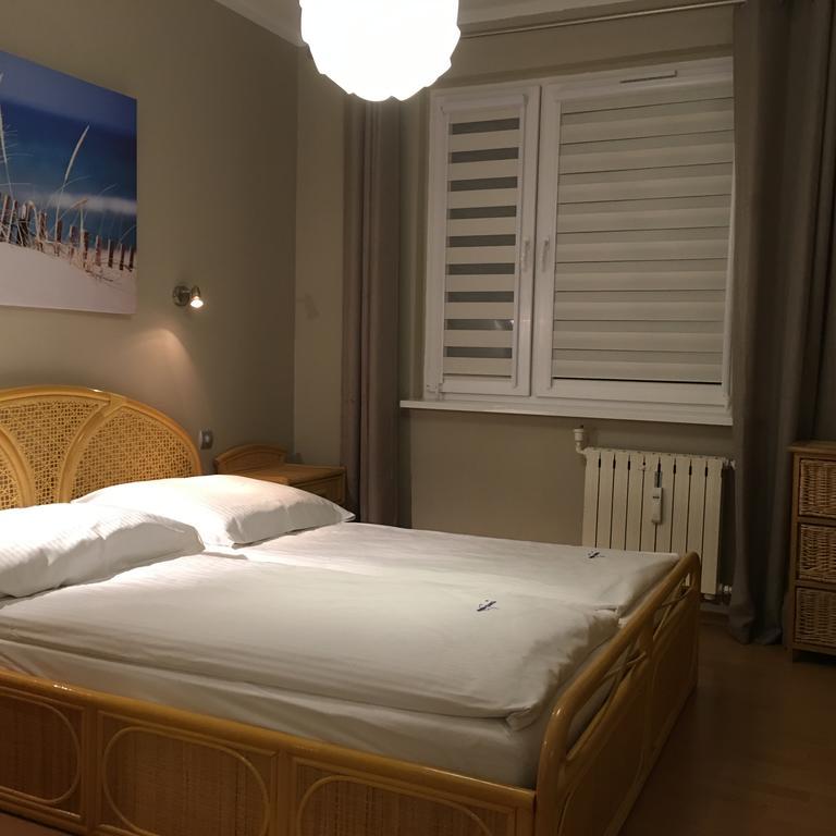 Wolin-Travel Apartament Dom Przy Parku เมียนซิดดรอแย ภายนอก รูปภาพ