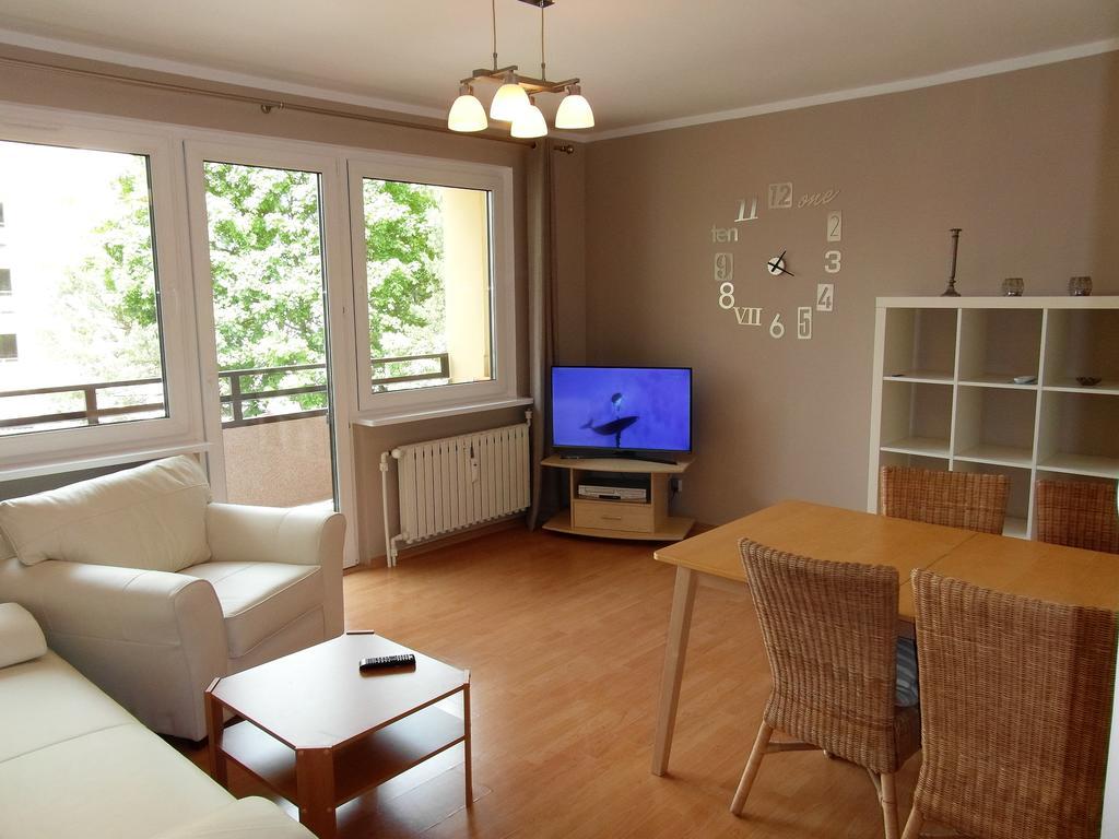 Wolin-Travel Apartament Dom Przy Parku เมียนซิดดรอแย ภายนอก รูปภาพ