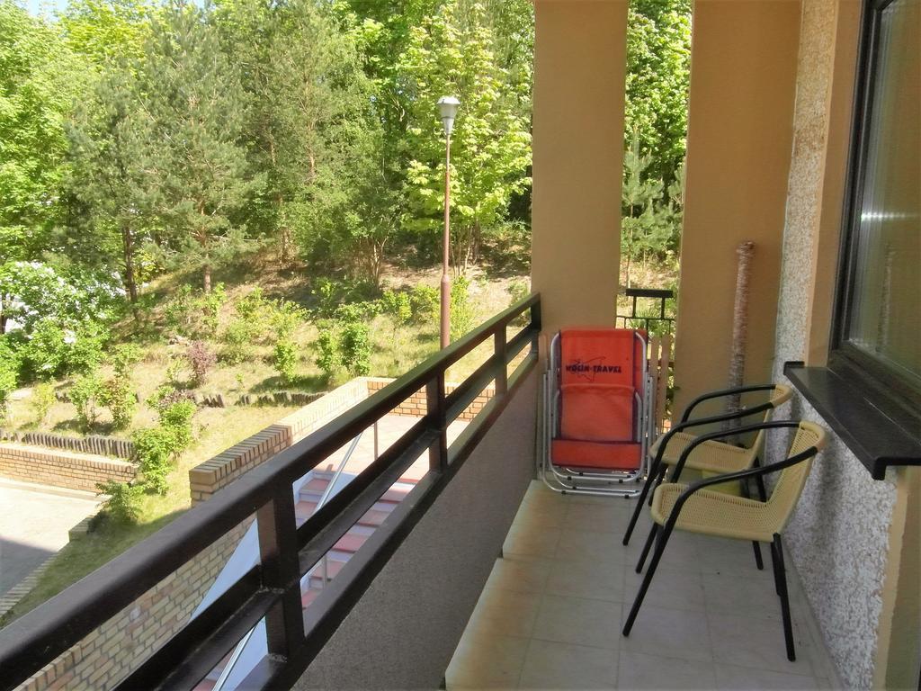 Wolin-Travel Apartament Dom Przy Parku เมียนซิดดรอแย ภายนอก รูปภาพ