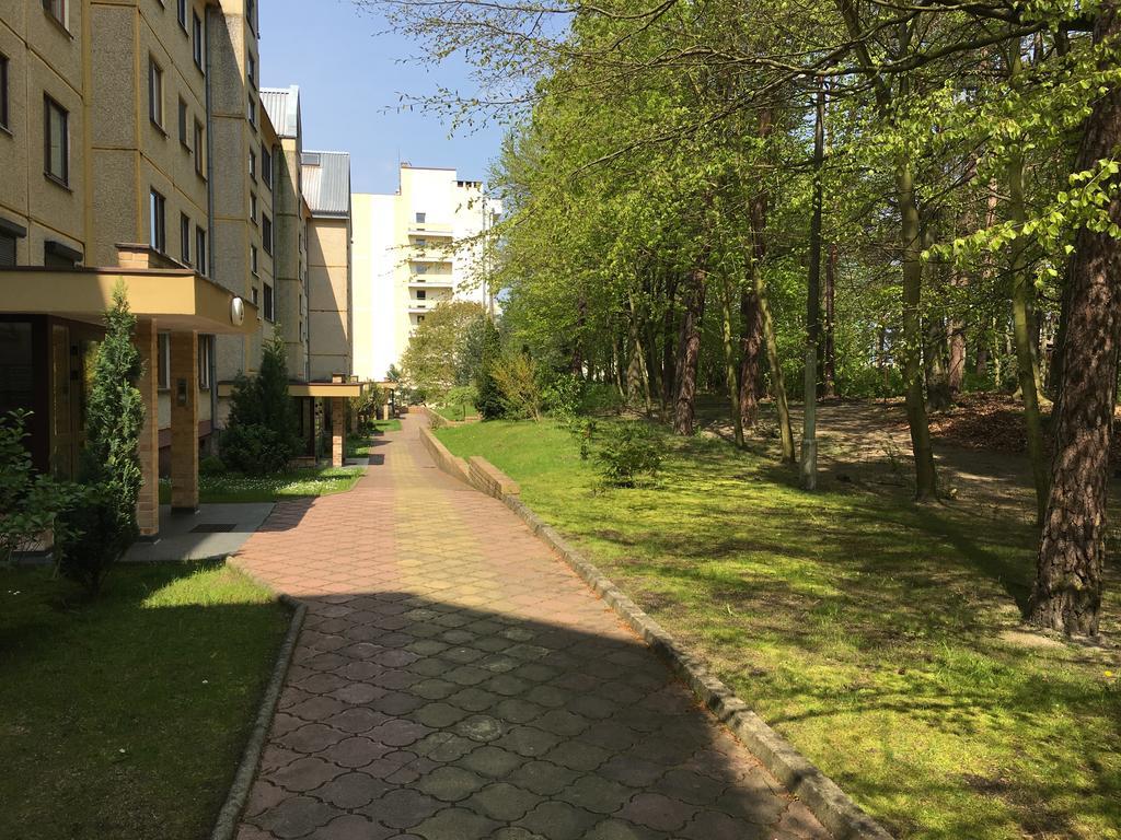 Wolin-Travel Apartament Dom Przy Parku เมียนซิดดรอแย ภายนอก รูปภาพ