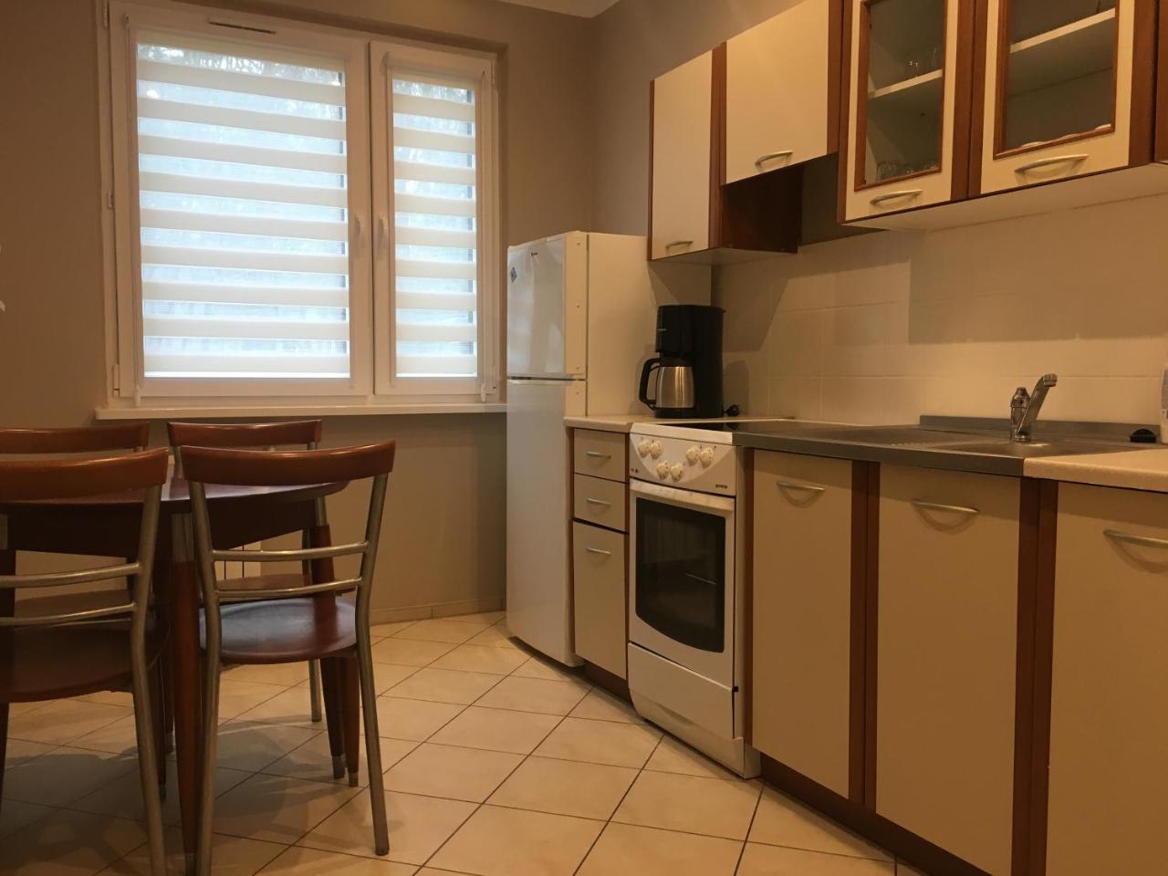Wolin-Travel Apartament Dom Przy Parku เมียนซิดดรอแย ภายนอก รูปภาพ